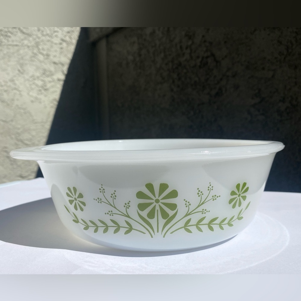Vintage Glasbake green daisy J-2600 79